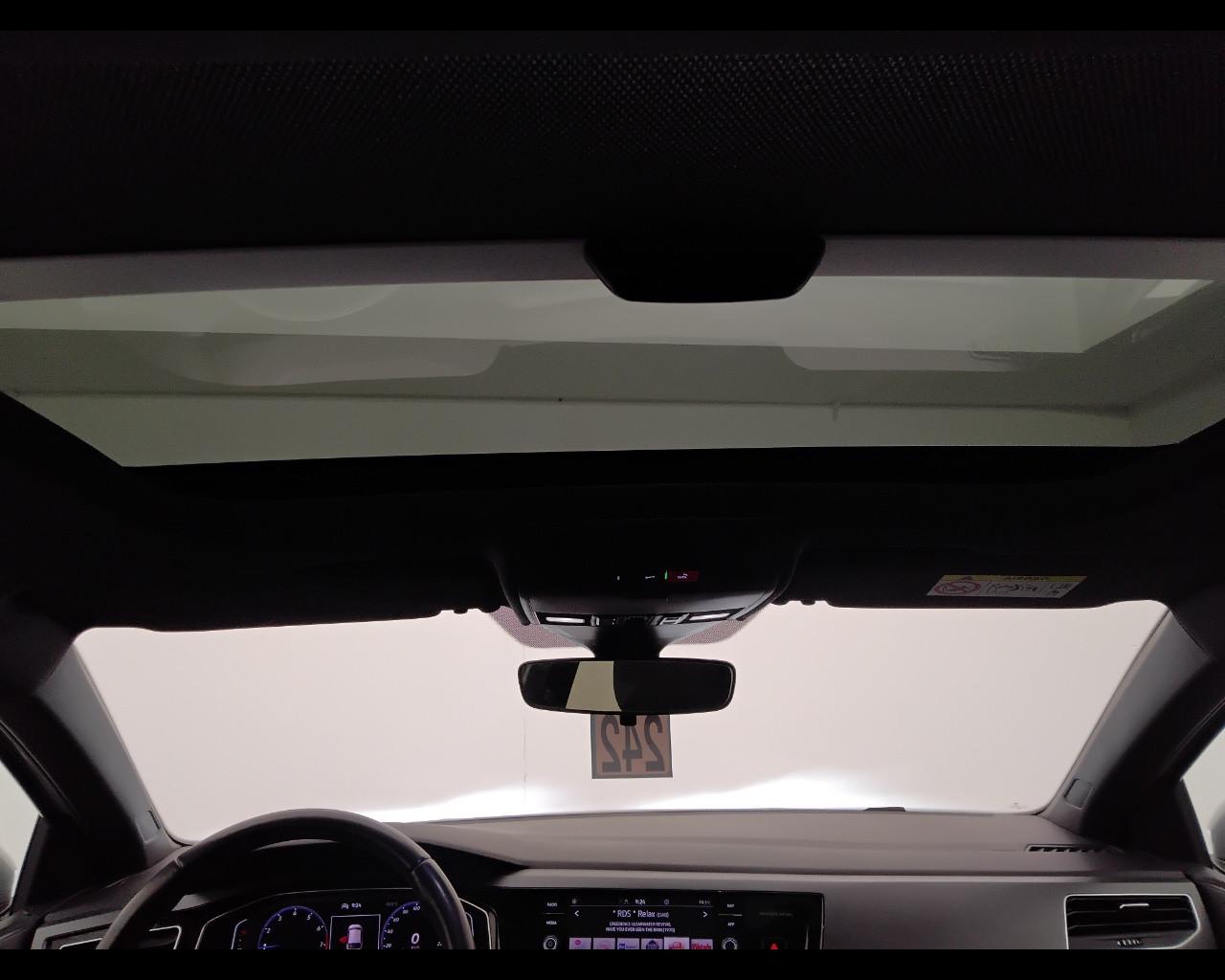 VOLKSWAGEN Taigo - Taigo 1.0 tsi R-Line 110cv