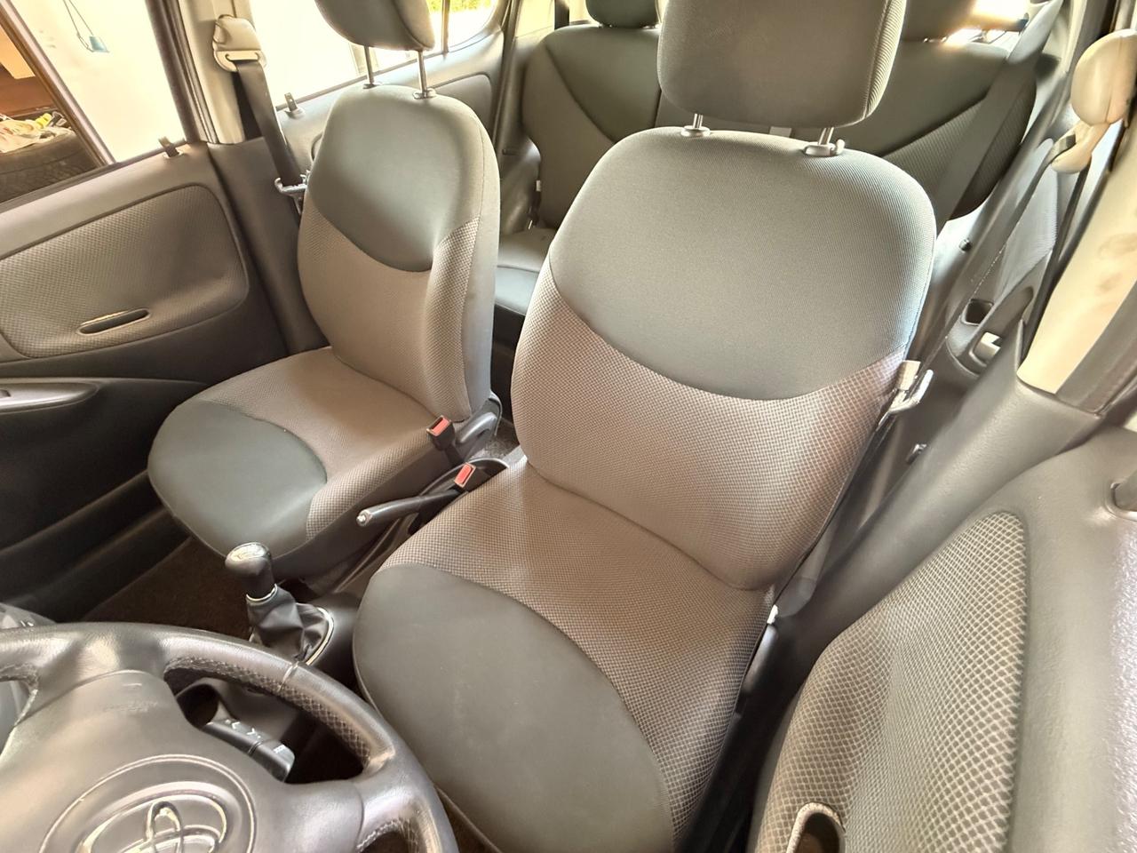 Toyota Yaris 1.0i 16V cat 3 porte Expo