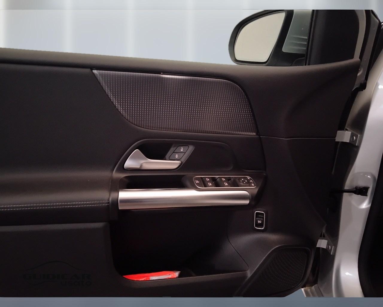 Mercedes-Benz Classe B - W247 2018 - B 180 d Sport Plus auto