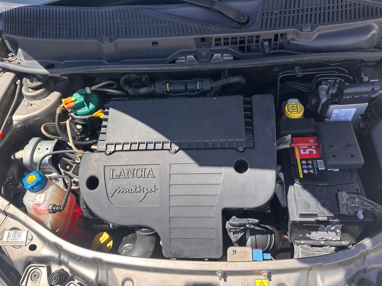 Lancia Ypsilon 1.3 Multijet 70 cavalli Platino NEOPATENTATI