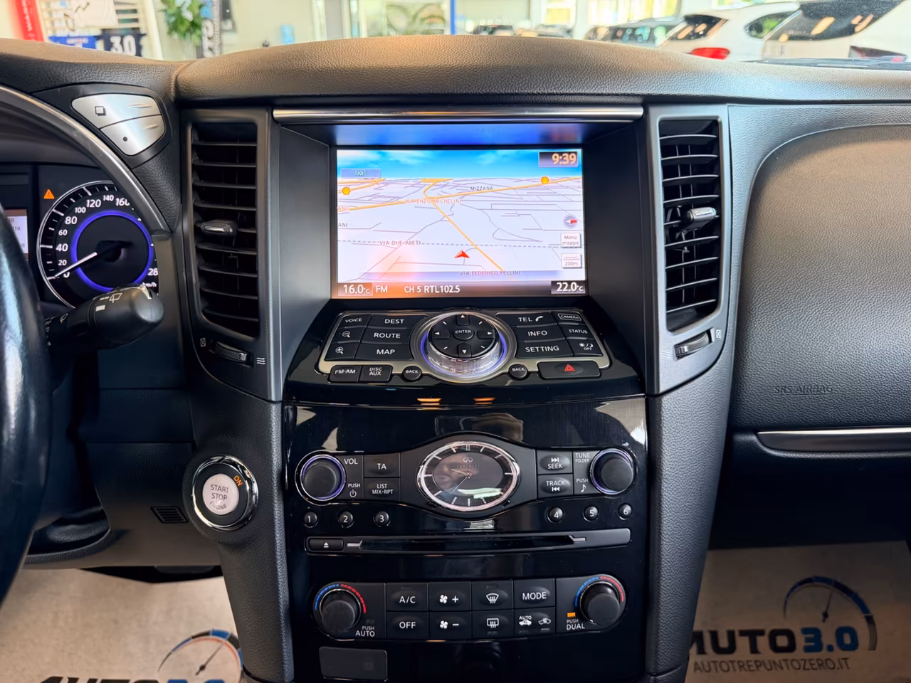Infiniti QX70 3.0 diesel V6 AT S Premium