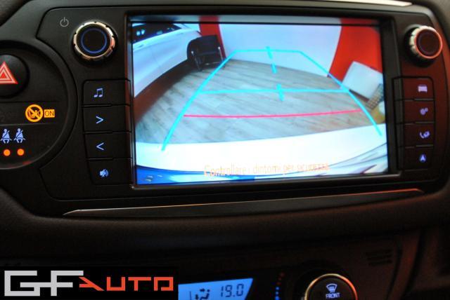 Toyota Yaris Yaris III 2015 5p 1.5h Active