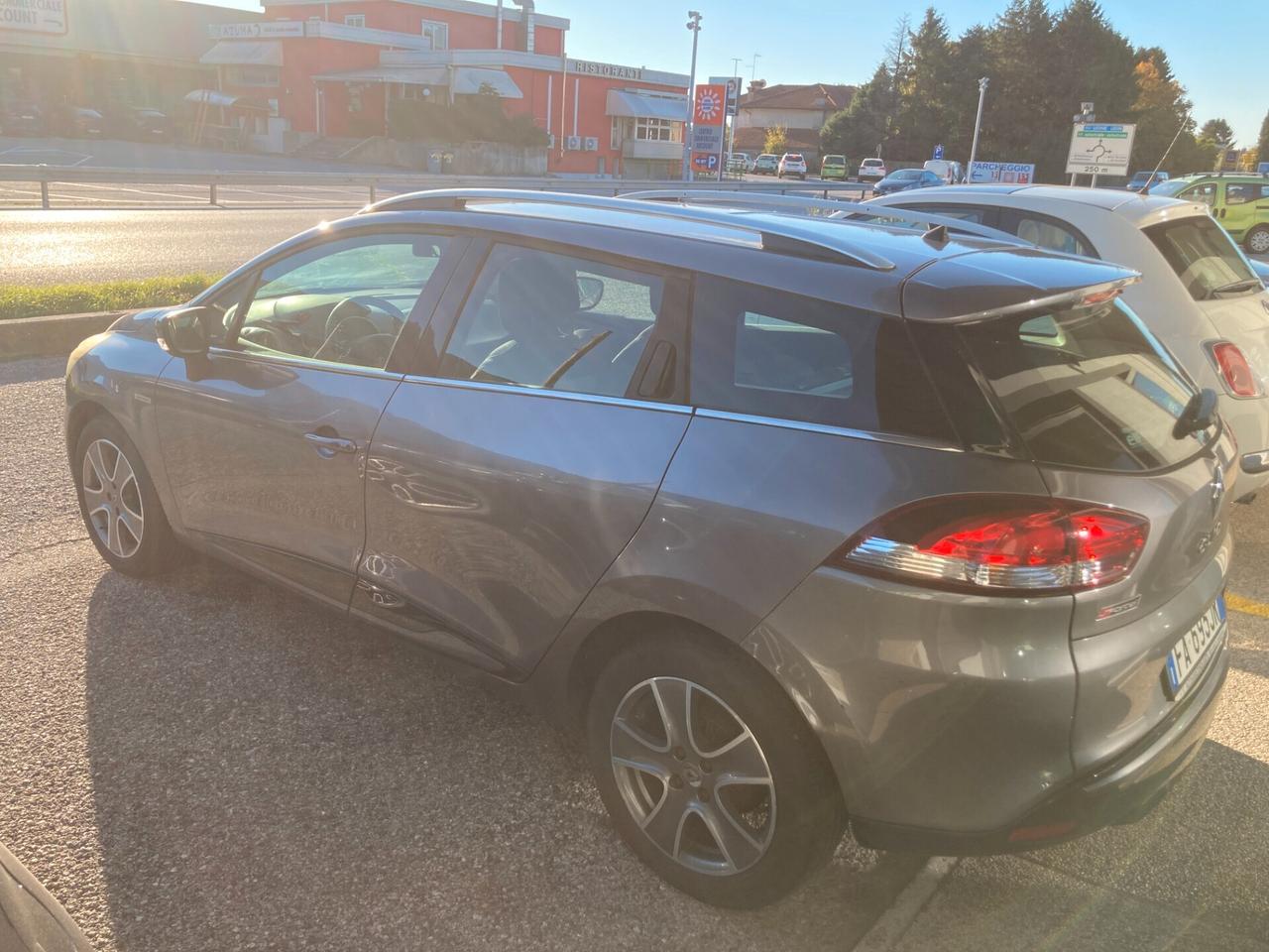 Renault Clio Sporter 1.5 dCi 8V 90CV EDC Energy