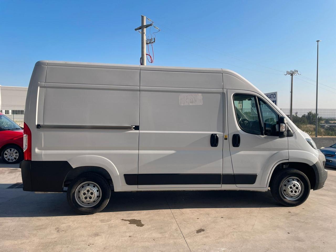 Peugeot Boxer 335 2.2 BlueHDi 140 l2 h2