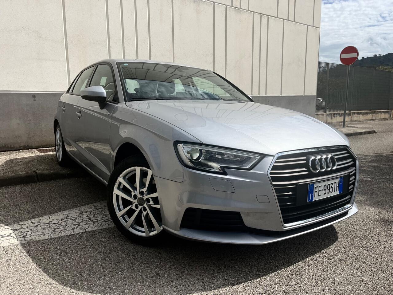 Audi A3 SPB 1.6 TDI S tronic*NAVI*SENSORI*UNIPRO