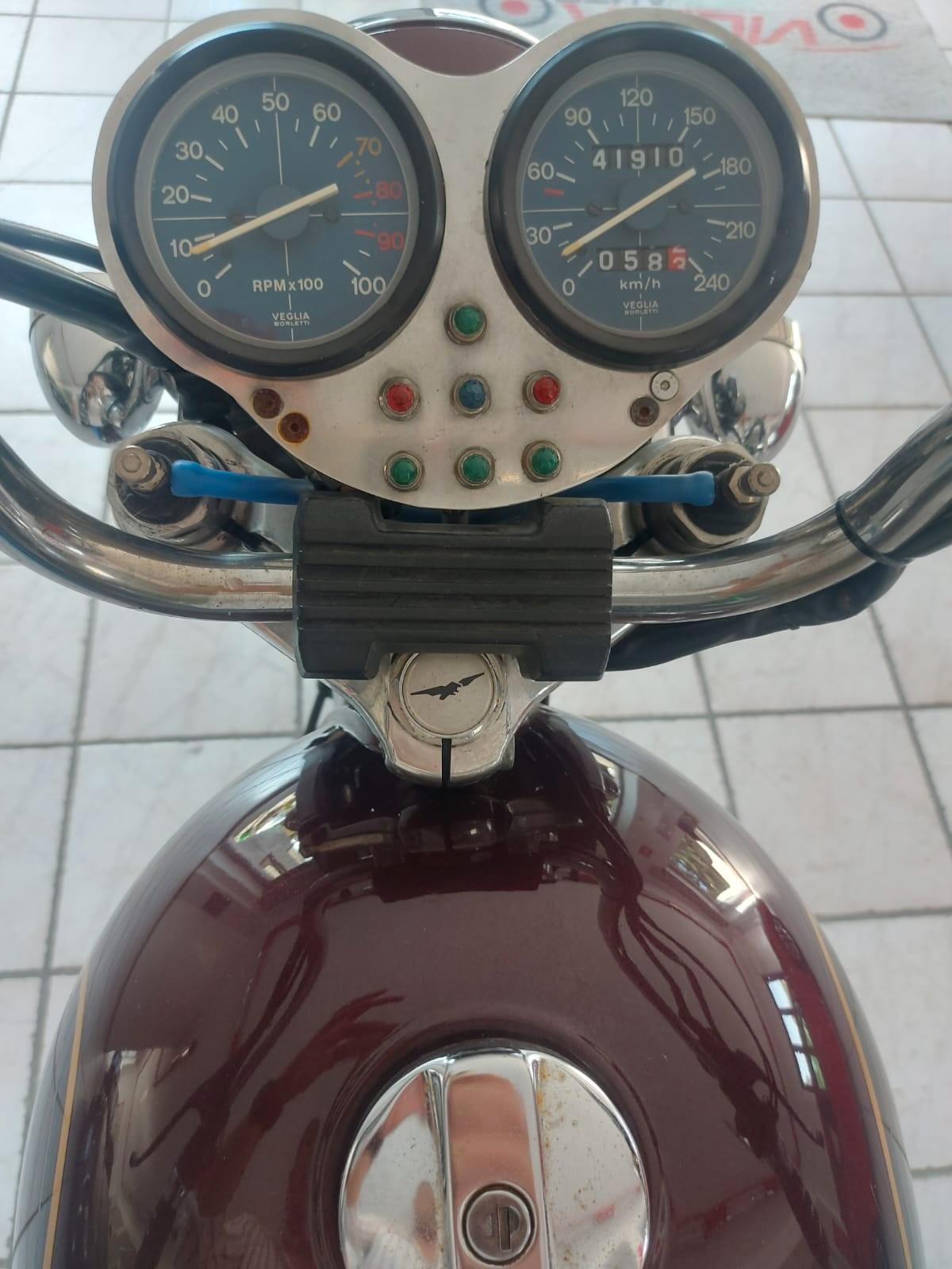 MOTO GUZZI V 650