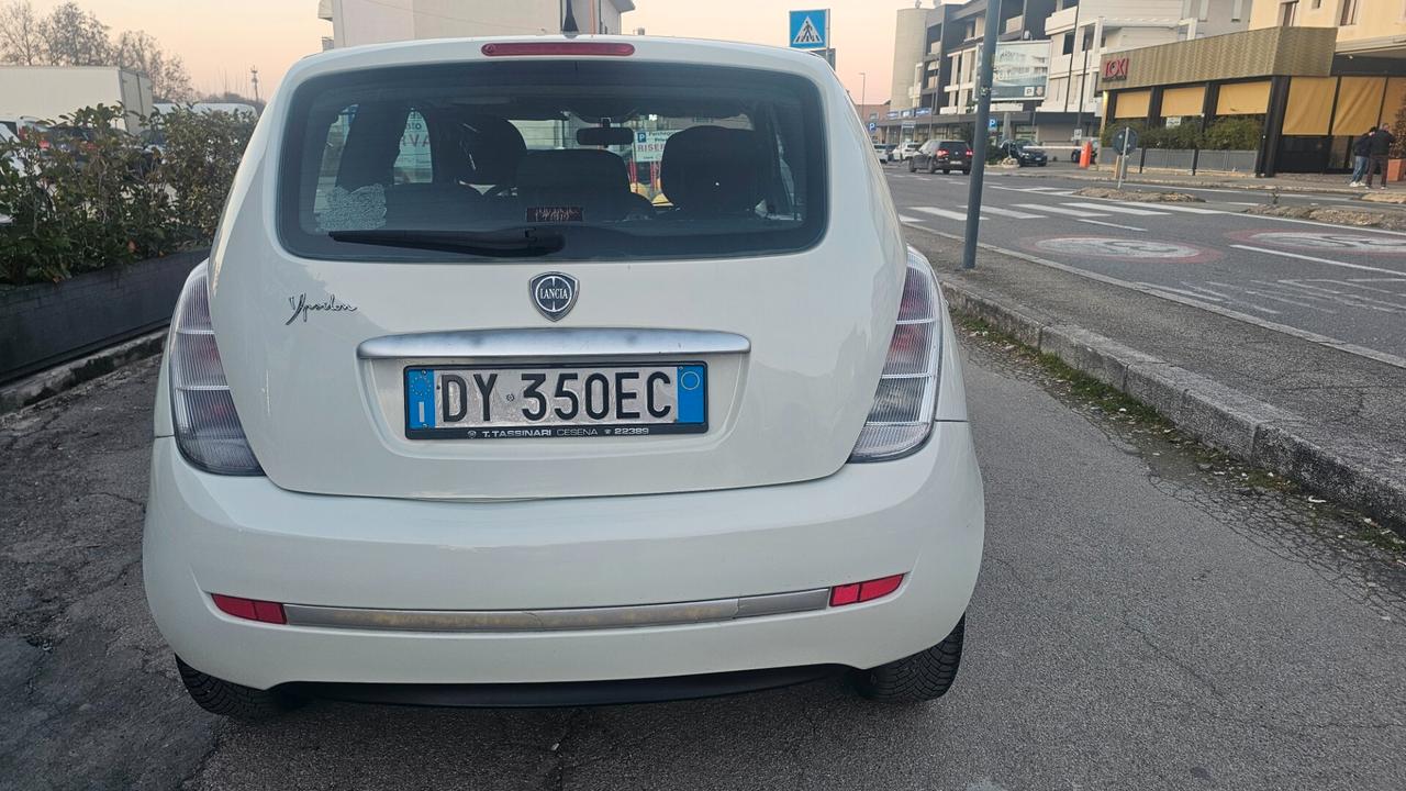 Lancia Ypsilon 1.2 Argento