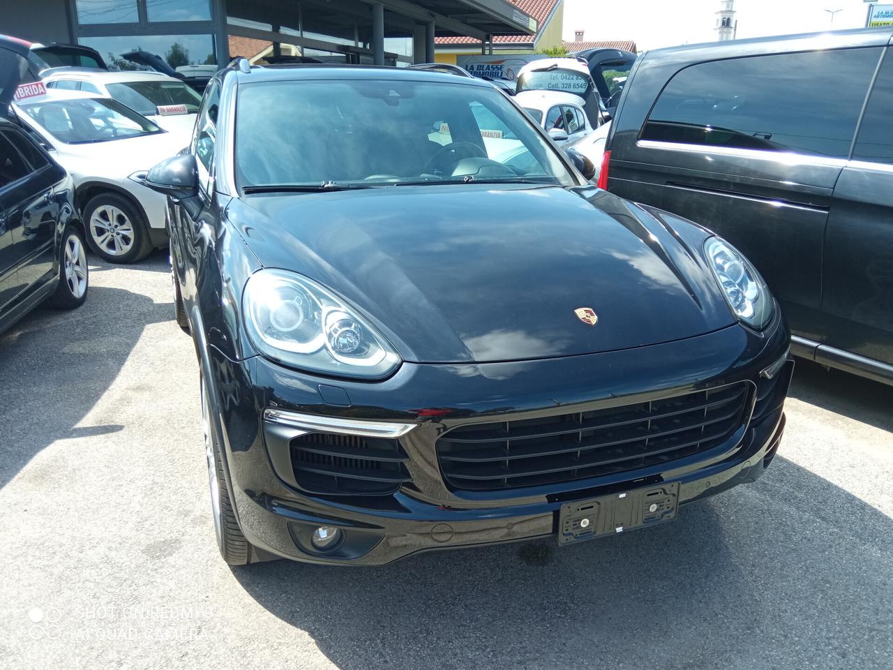 Porsche Cayenne 3.0 Diesel Platinum Edition 263CV TETTO APRIBILE