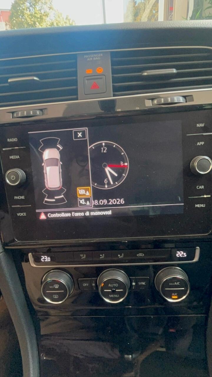 VOLKSWAGEN GOLF VII TGI METANO 130CV EXECUTIVE DSG NAVI ALCANTARA SENSORI DI PARCHEGGIO ANTERIORI POSTERIORI CERCHI IN LEGA OK NEOPATENTATI - CON € 25 percorrenza KM 460 - GARANZIA 12 MESI -