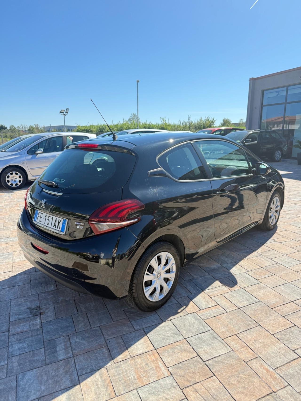 Peugeot 208 2016