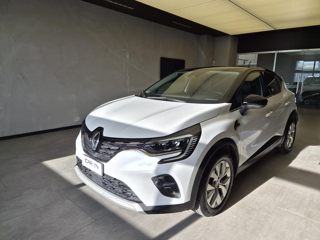RENAULT Captur II 2019 - Captur 1.6 E-Tech hybrid Intens 145cv auto
