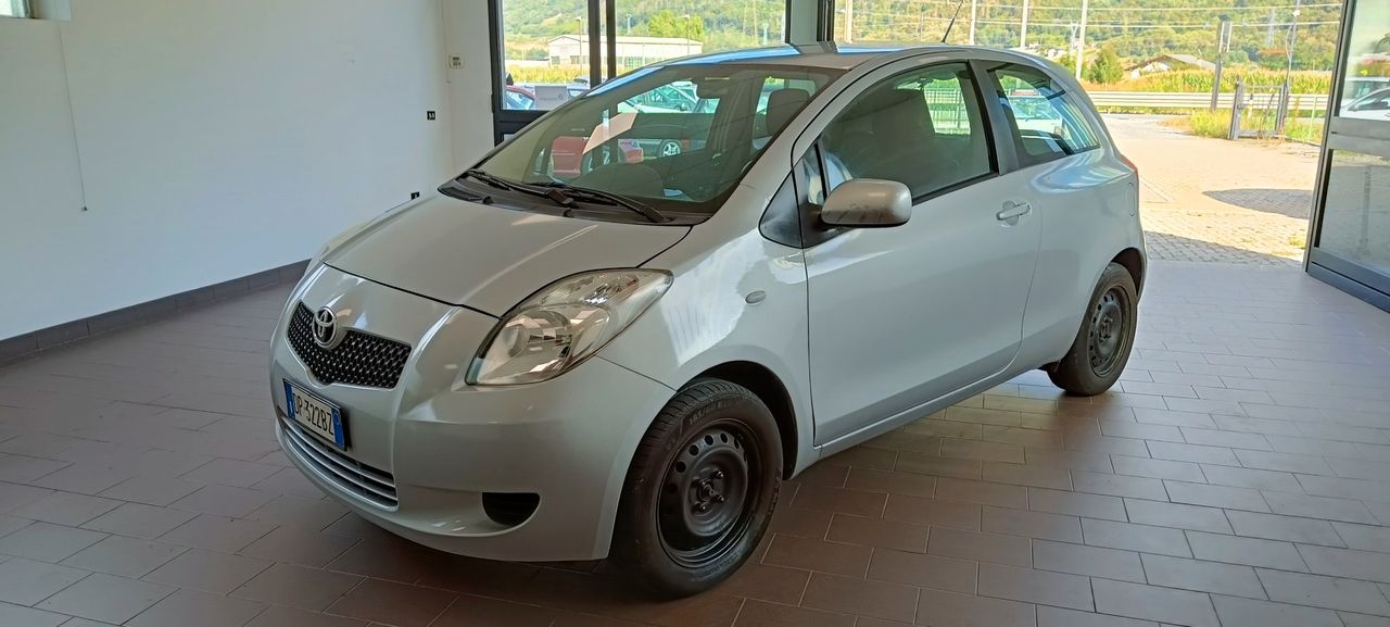 Toyota Yaris 1.0 NEOPATENTATI