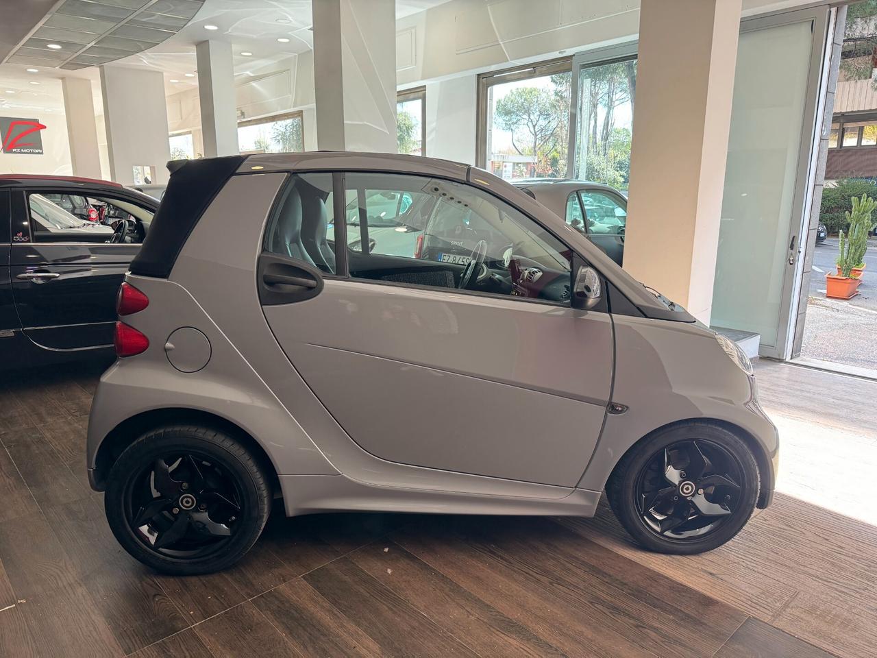 Smart ForTwo Cabrio 1.0 mhd Pulse 71cv-SERVOSTERZO-ITALIANA