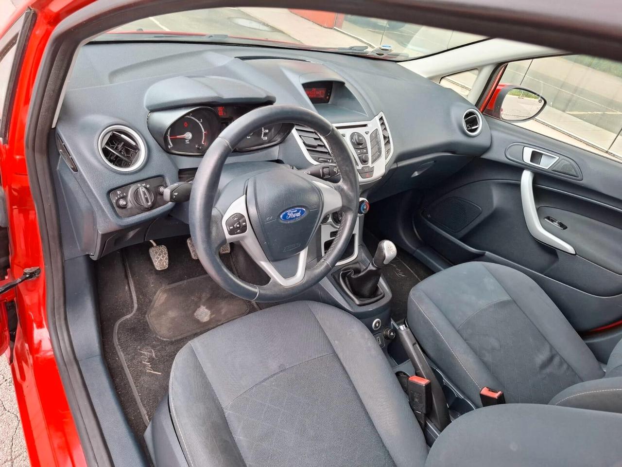 Ford Fiesta 1.4 5 porte Bz.- GPL Titanium