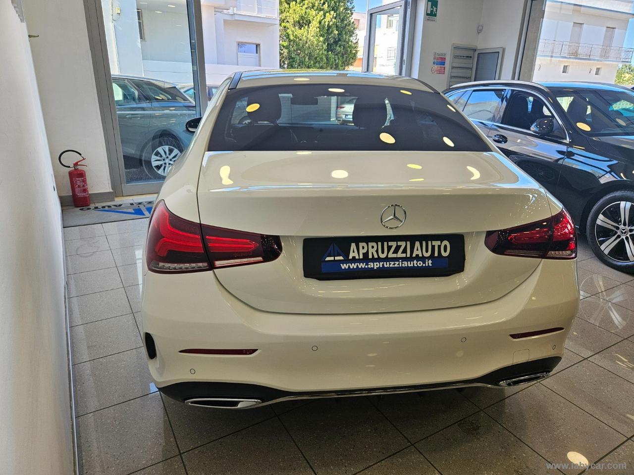 MERCEDES-BENZ A 180 d Automatic 4p. SEDAN Premium