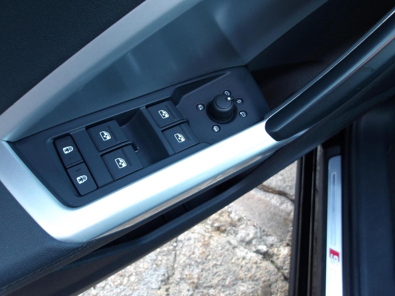 AUDI Q3 Sportback 35 2.0 tdi S line quattro