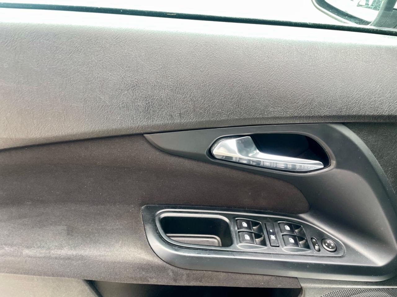 Fiat Tipo 1.3 Mjt 5P ALCANTARA-RADAR-NAVI