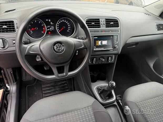 VOLKSWAGEN POLO *ADATTA PER NEOPATENTATI