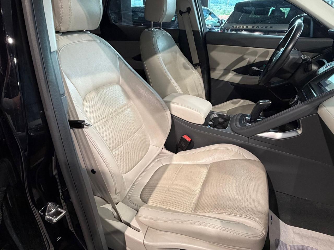 Jaguar E-Pace 2.0D 150 CV AWD aut. R-Dynamic HSE