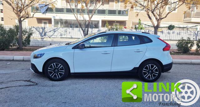 VOLVO V40 Cross Country D2 MANUTENZIONE VOLVO!!