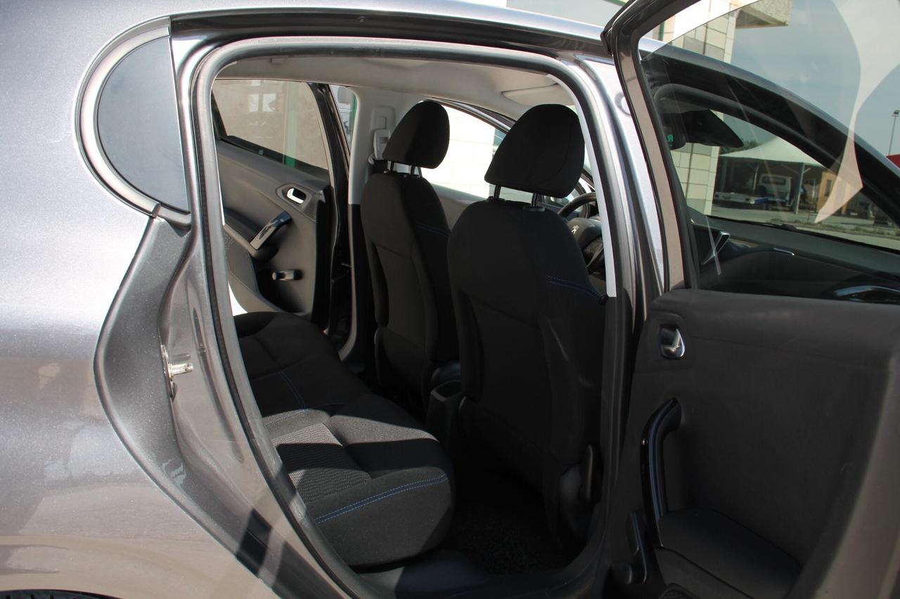 Peugeot 208 BlueHDi 100 S&S 5 porte Signature