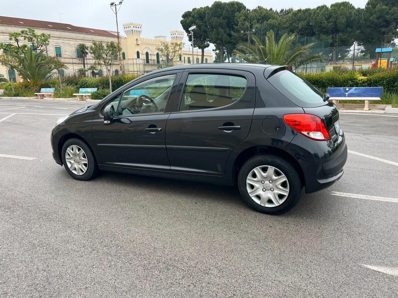 Peugeot 207 1.4 BENZINA KW 70 5p.UsatoGarantito