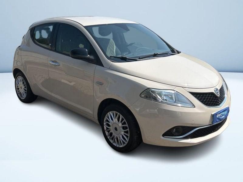 Lancia Ypsilon 1.2 GOLD 69CV MY16