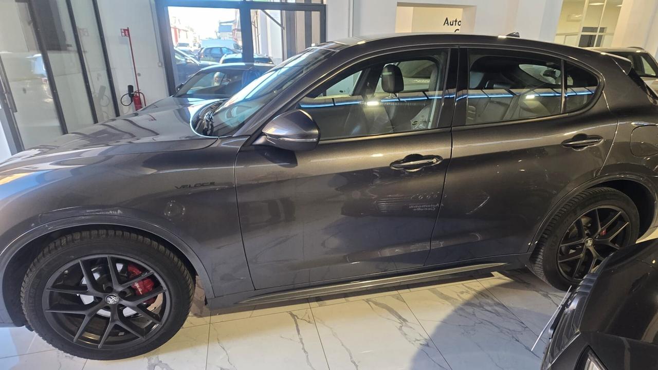 Alfa Romeo Stelvio 2.2 Turbodiesel 210 CV AT8 Q4 Veloce Tì