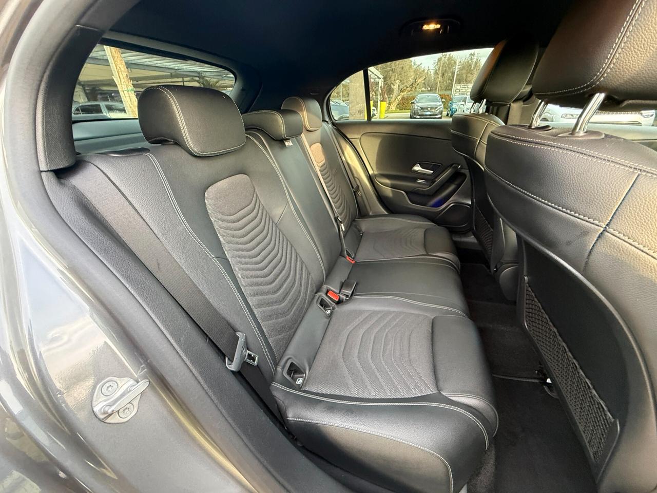 Mercedes-benz A 200 d Automatic Sport Luci Ambient Pelle Navi Led