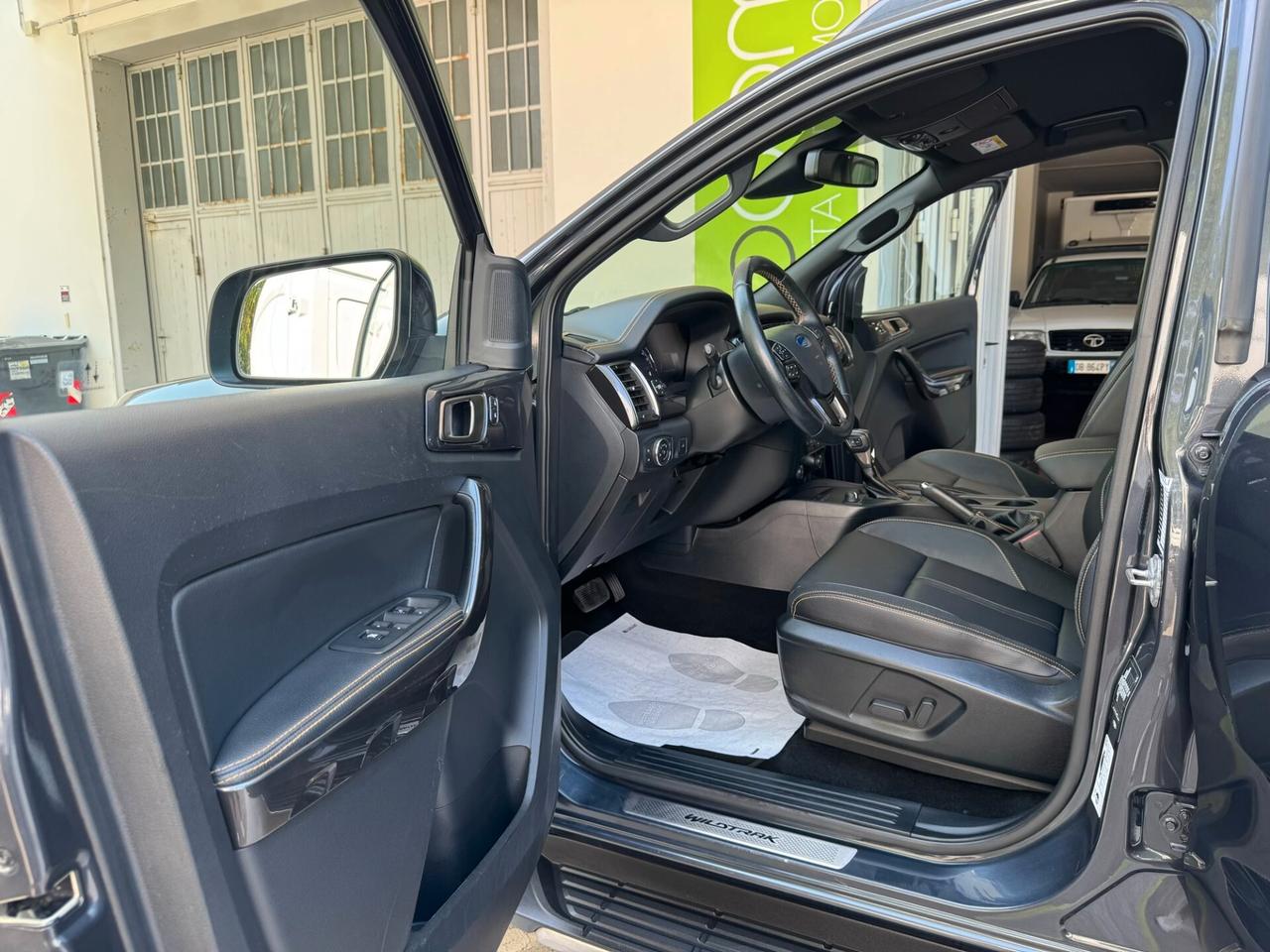 Ford Ranger 2.0 tdci double cab Wildtrak UNIPROPR.