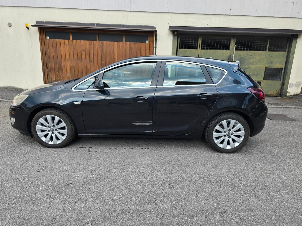 OPEL ASTRA 1.7 DTI COSMO "OK PER NEOPATENTATI"