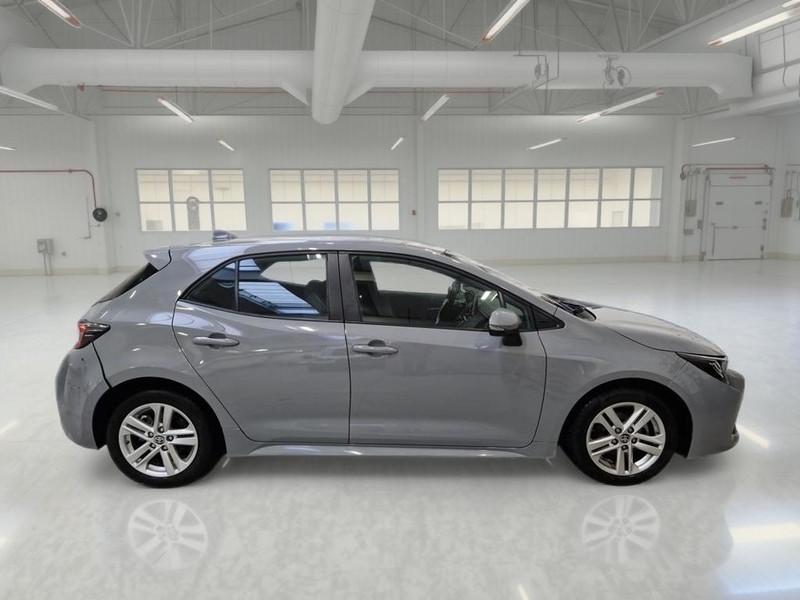 TOYOTA COROLLA 1.8 HYBRID BUSINESS AUTO 5 PORTE BERLINA