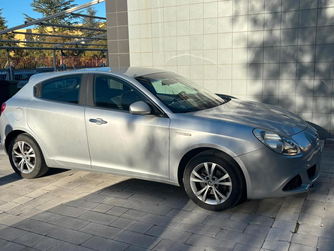 Alfa Romeo Giulietta 1.6 JTDm-2 105 CV Exclusive