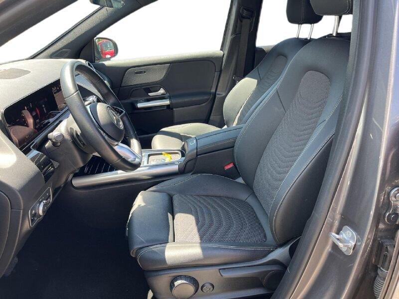 Mercedes-Benz GLA GLA-H247 2023 180 d Executive auto