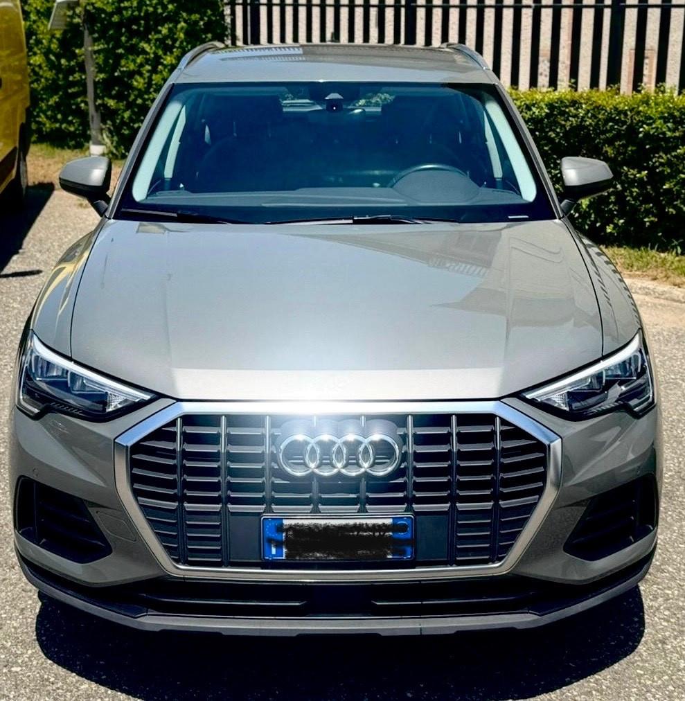 Audi Q3 35 TDI S tronic Business