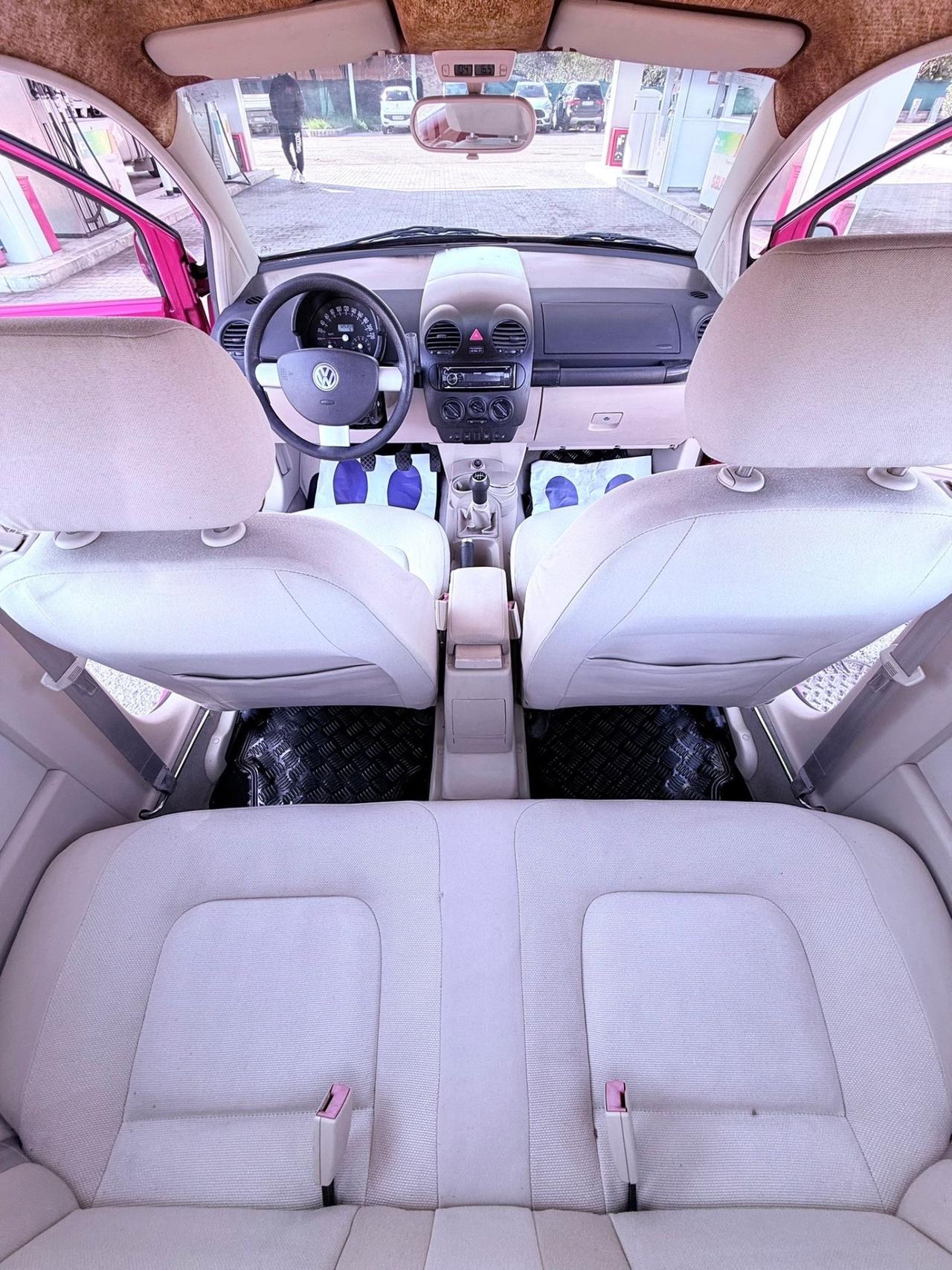 Volkswagen New Beetle 1.6 benzina Ok neopatentati