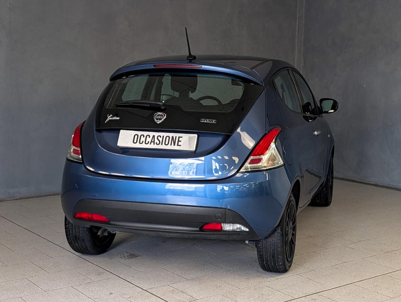 Lancia Ypsilon 1.0 Hybrid 70cv Silver