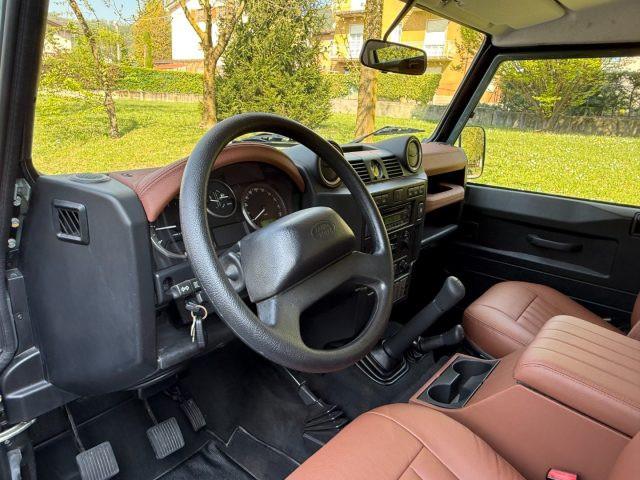 LAND ROVER Defender 90 2.4 TD4 Station Wagon S INTERNI IN PELLE