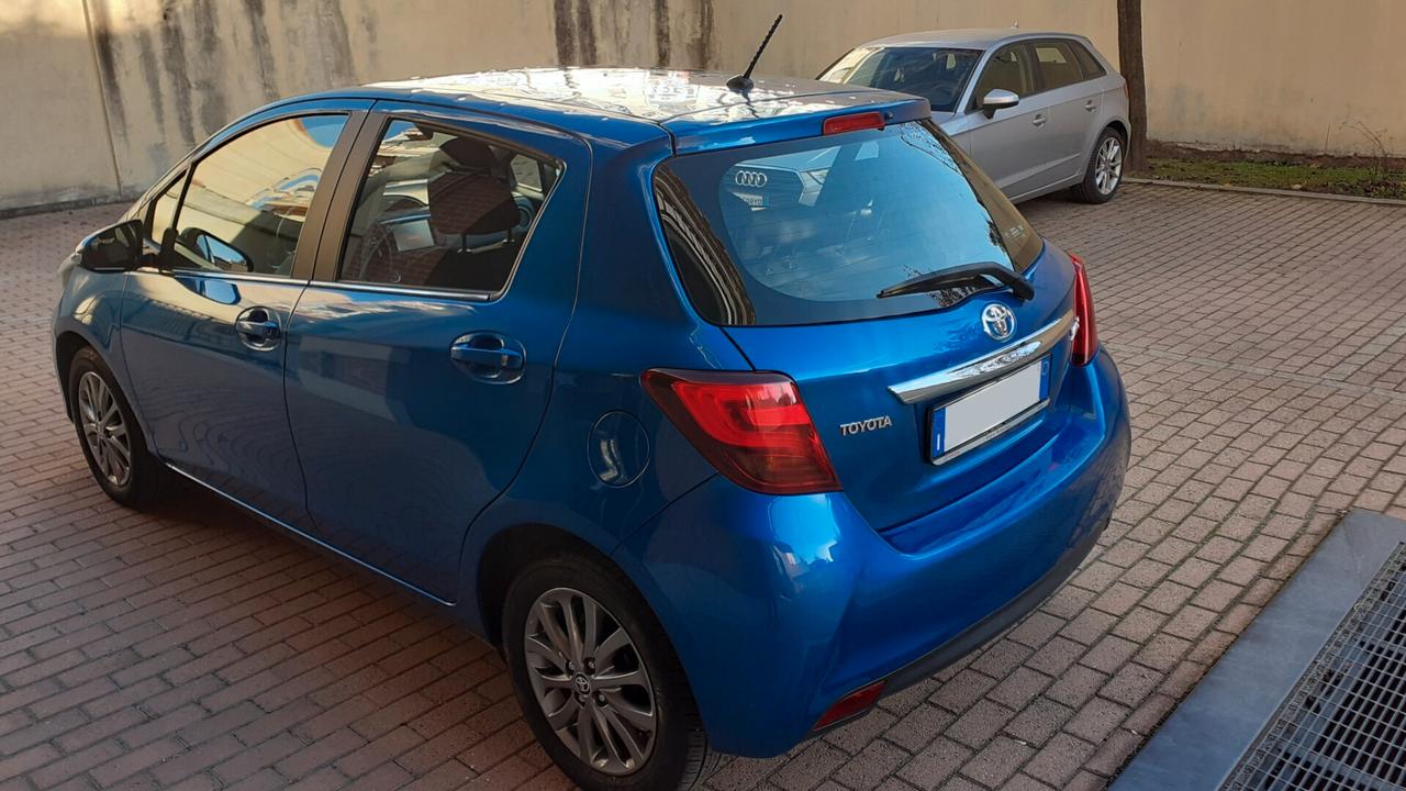 Toyota Yaris 1.0 benzina 5 porte ideale neopatentati