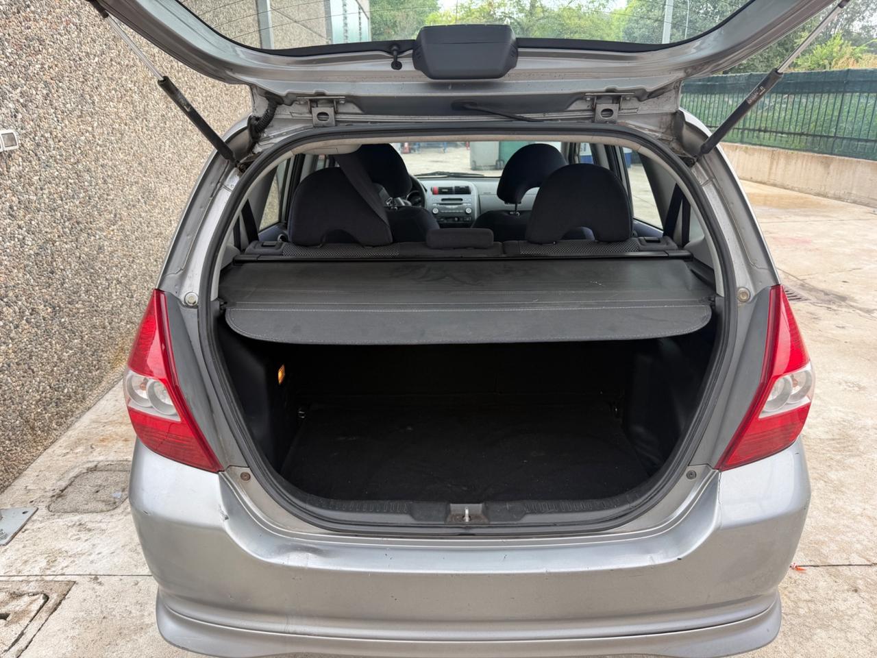HONDA JAZZ 1.4 BENZINA EURO4 NEOPATENTATI
