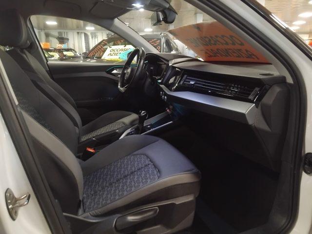 AUDI A1 citycarver 30 TFSI S tronic Identity Contrast
