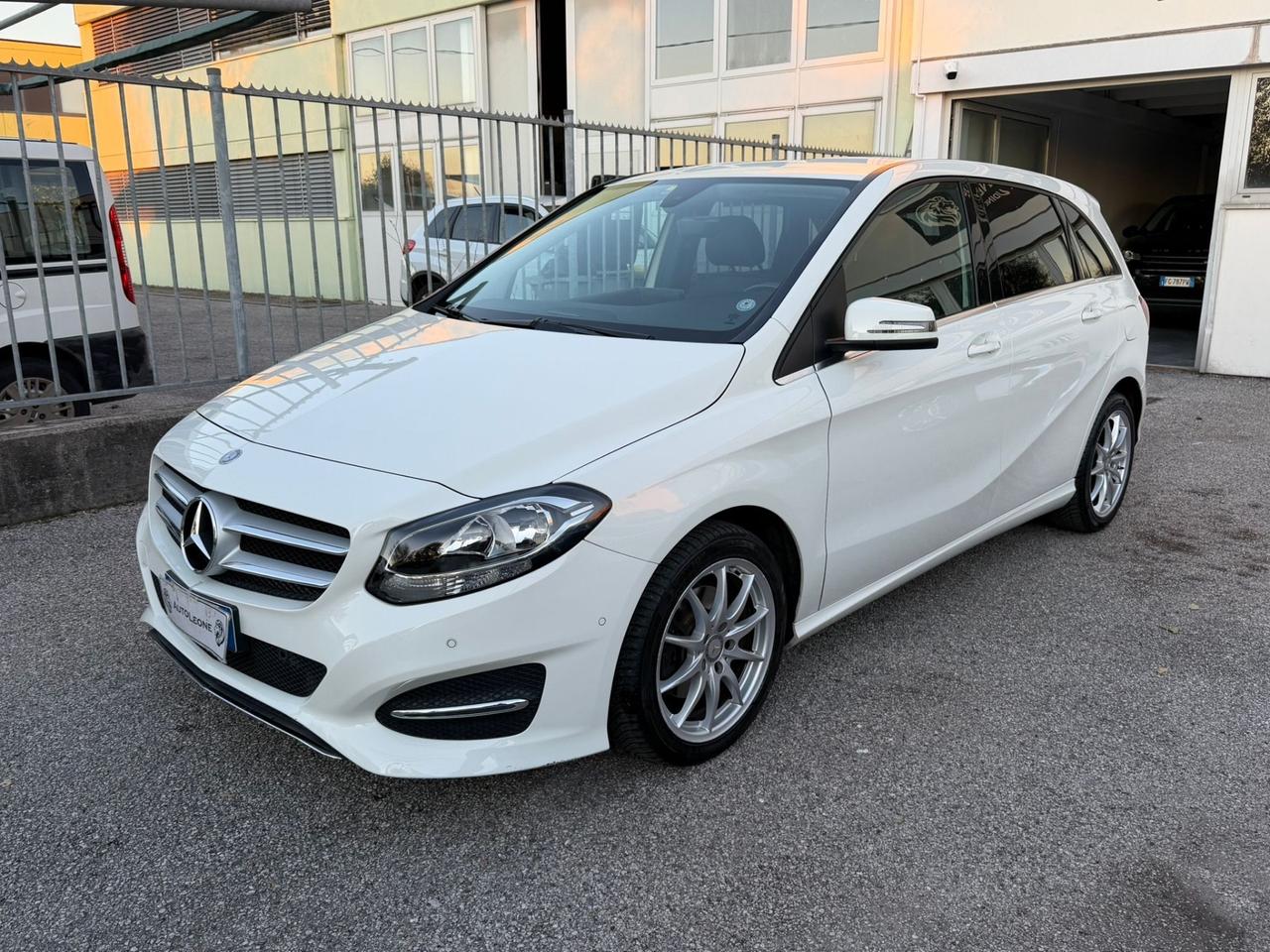 Mercedes-benz B 200 d 136cv (2.2 CDI) Premium OK NEOPATENTATI