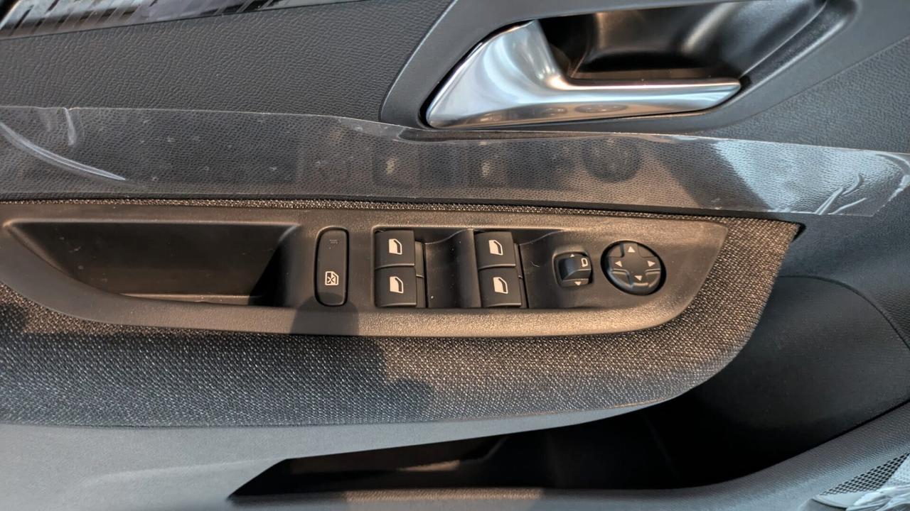 Peugeot 208 100 STYLE