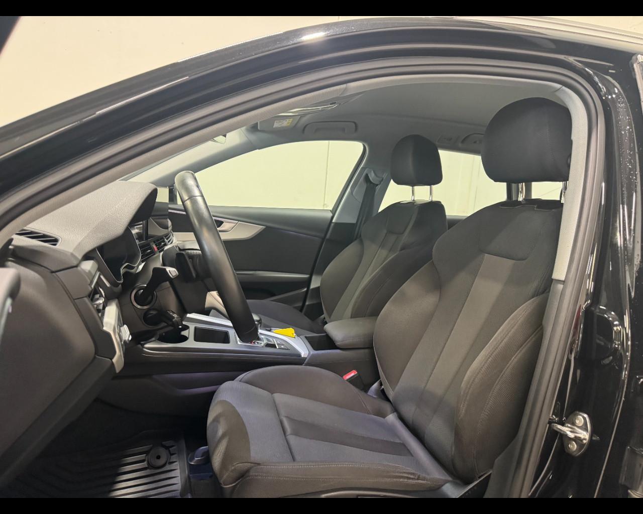 AUDI A4 AVANT 35 TDI MHEV S-TRONIC S LINE EDITION