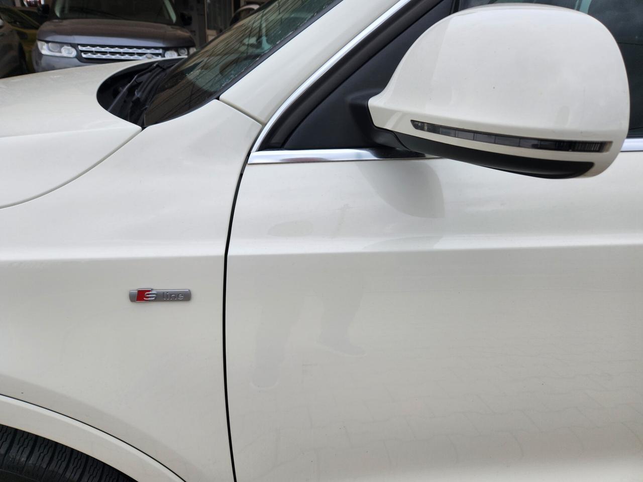 Audi Q3 AUDI Q3 2.0 DIESEL SLINE