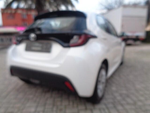 Toyota Yaris 1.0 5 porte Active OK NEOPATENTATI NO VINCOLO DI FINANZIAMENTO