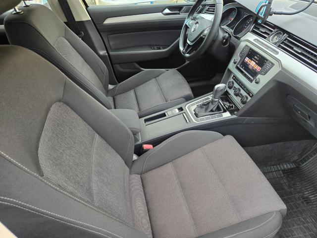 VOLKSWAGEN Passat Variant 2.0 TDI DSG Executive BlueMotion Tech.