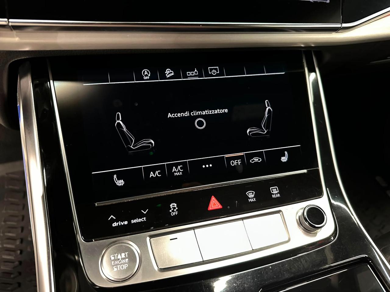 Audi Q8 50 TDI 286 CV quattro 3x S Line Full 2020