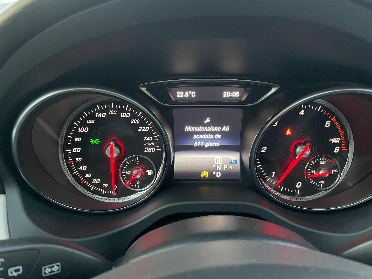 MERCEDES - Classe GLA - GLA 200 d Automatic Premium