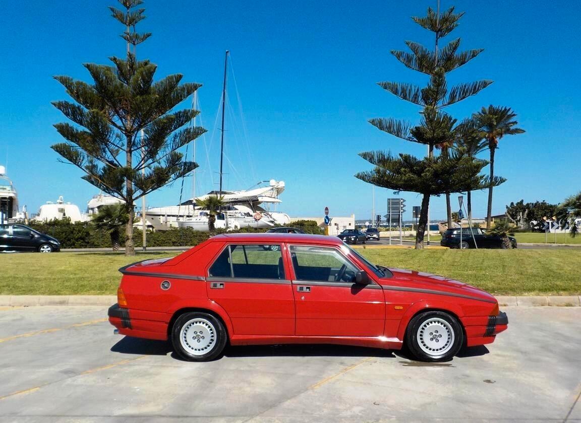 Alfa Romeo 75 1.8i turbo America